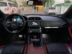 جاگوار F-Pace
